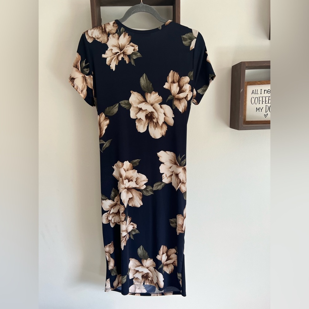 Women’s Fitted Maternity Dress